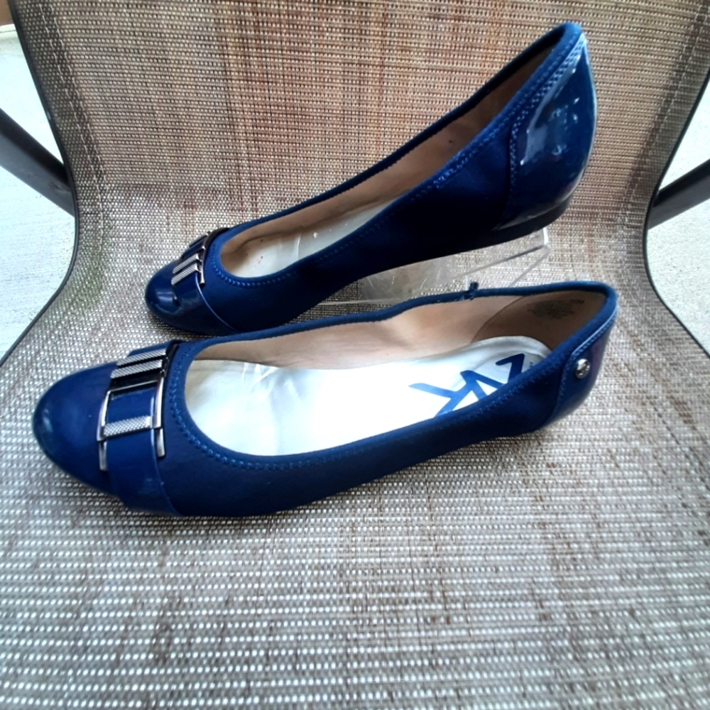 Anne klein sports flats shoes